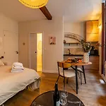 Voute D'antan-studio Historique Appartement *